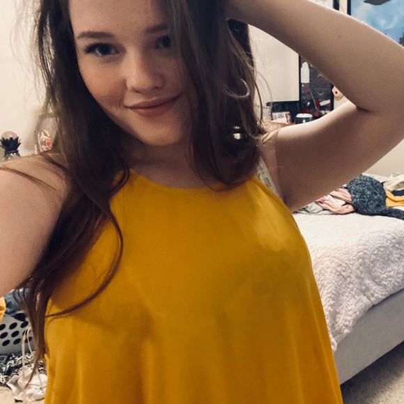 Yellow blouse - Picture 2 of 3